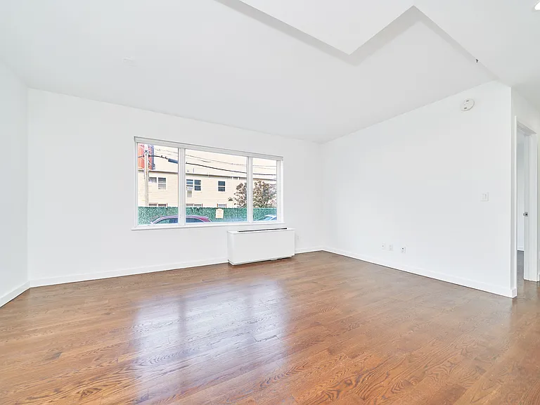 1209 Dekalb Ave #104 — Photo 3