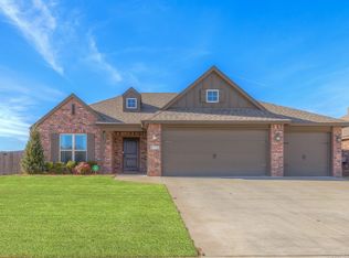 8116 S Gardenia Ave, Broken Arrow, OK 74011