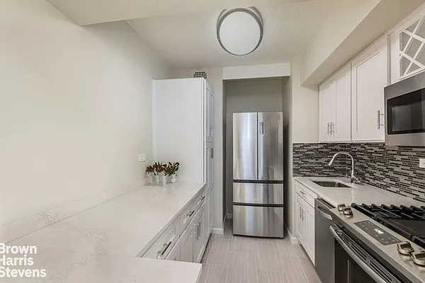 Rented by Brown Harris Stevens | media 13