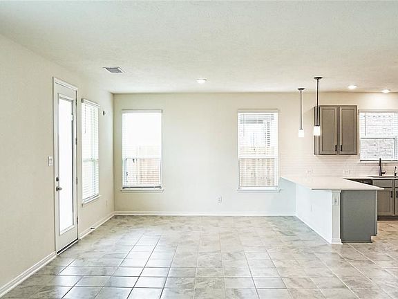 4th image of 25218 Wells Station Ct