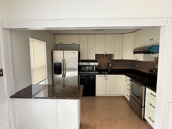 2nd image of 8603 Featherhill Rd