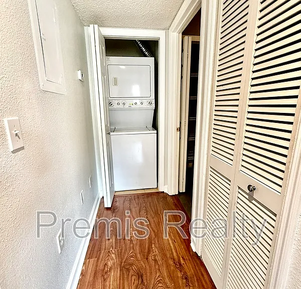 2500 Winding Creek Blvd #H202 — Photo 9