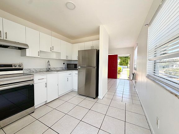4th image of 149 W 17th St #149