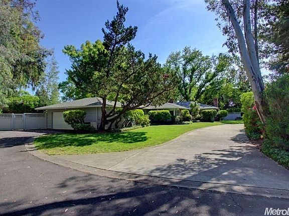 2nd image of 3630 Maplewood Ln