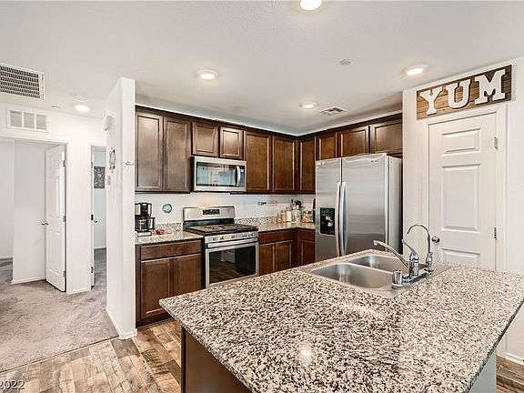 2nd image of 4583 Pencester St