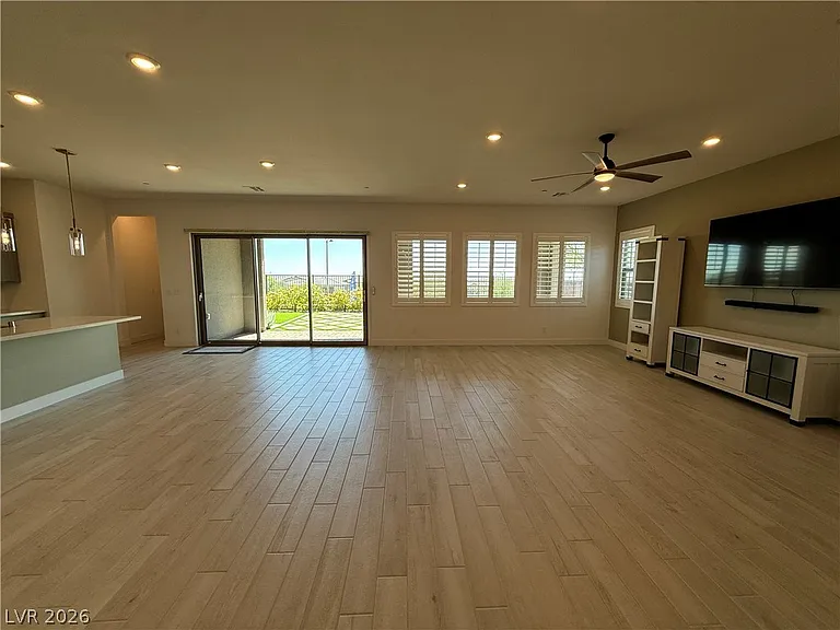 324 Forsyth Park St — Photo 11