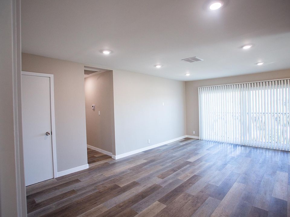 1st image of 165 N Michigan Ave #403