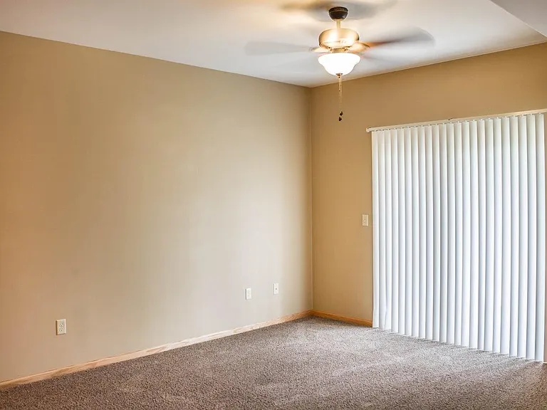 Tiyata Place Apartments — Photo 10