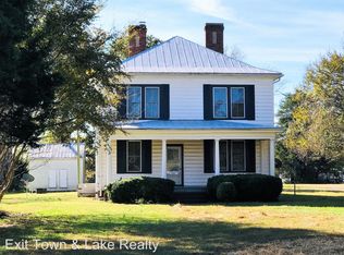 941 Pleasant Grove Rd, Brodnax, VA 23920