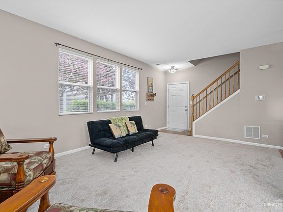 3rd image of 3919 Blackstone Dr