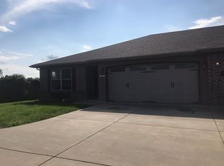 3175 W Sexton St, Springfield, MO 65810