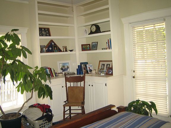 Built-in shelves