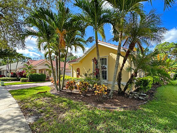 3rd image of 723 SW Great Exuma Cove