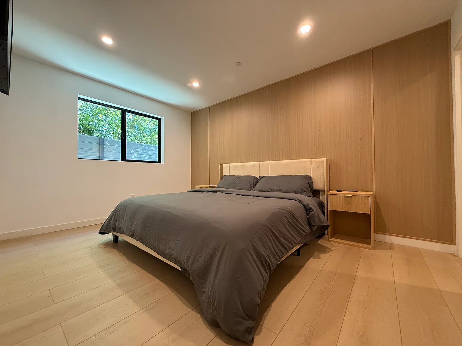 1 bed, $2,995 — Photo 3