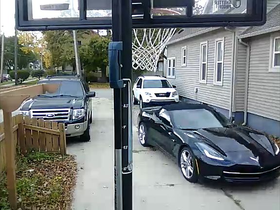 Driveway fits 3 + Vehicles 