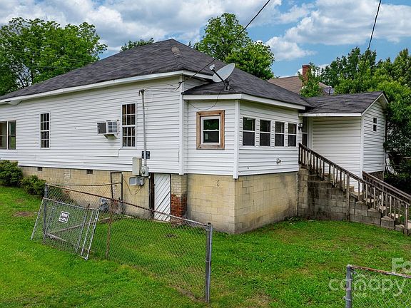 4th image of 307 S 12th St