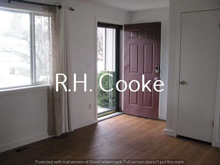 4245 E 9th Ave — Photo 6