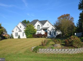 3280 Muirfield Dr, Chambersburg, PA