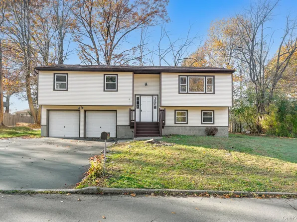 321 Nina Street, New Windsor, NY 12553