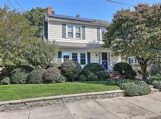 9 Lowden St, Pawtucket, RI 02860