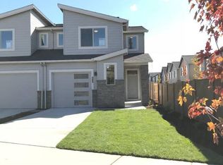 20719 NE Sierra Dr, Bend, OR 97701