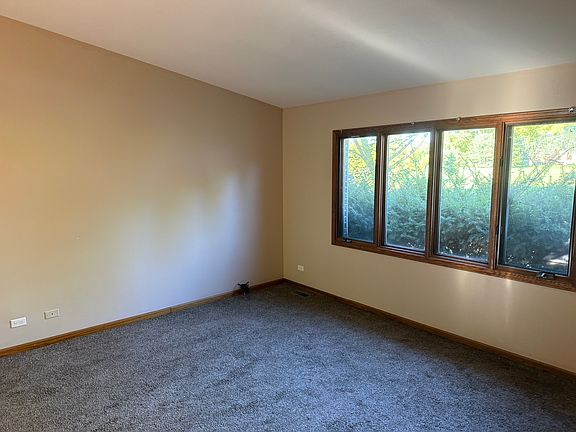 5th image of 1565 Hinterlong Ln