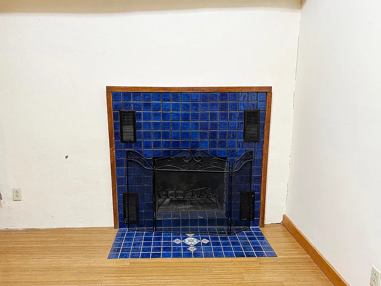 924 Montezuma Ave #2 — Photo 11