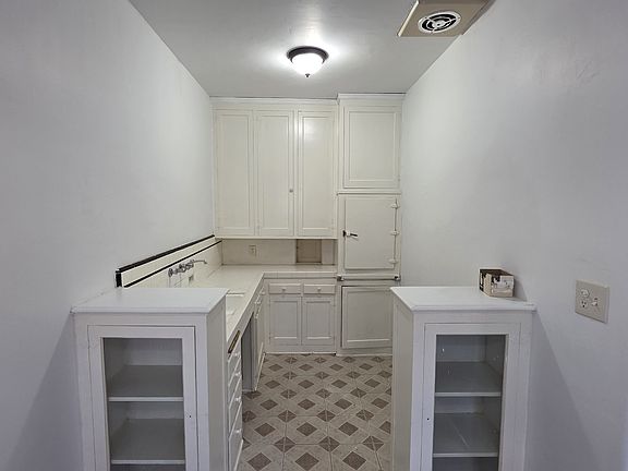 5th image of 5723 Huntington Dr N APT 11