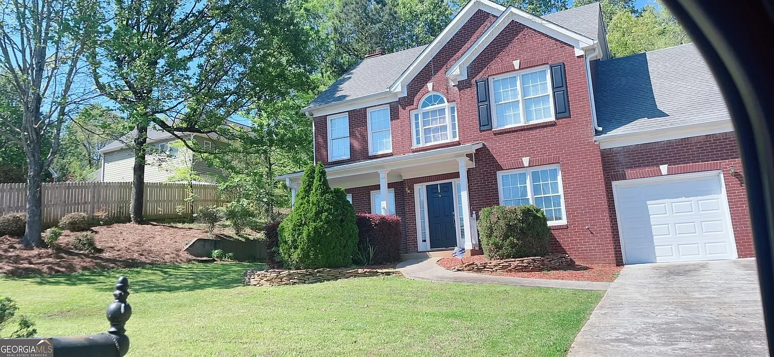 375 Georgian Hills Dr photo 1