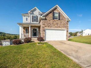 227 Meadow Ponds Ln, Maidsville, WV 26541