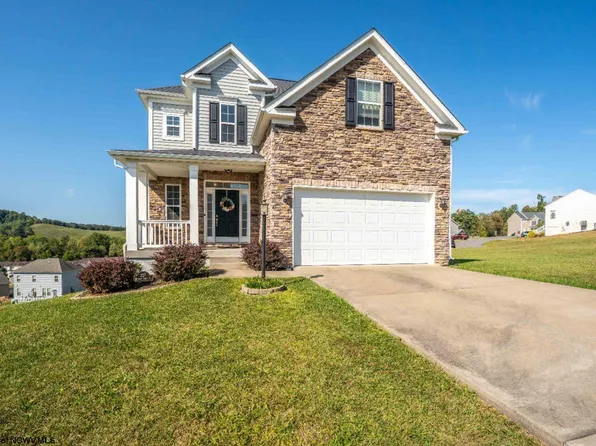 227 Meadow Ponds Ln, Maidsville, WV 26541