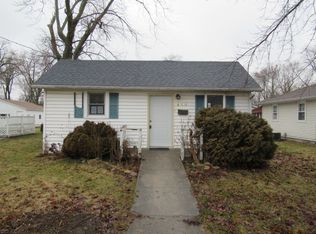 810 E Short St, Tuscola, IL 61953