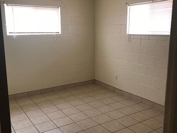 4th image of 5041 Wild Bill Ln Unit 1