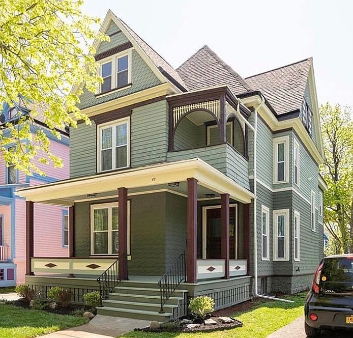 1st image of 40 Saint Johns Pl.