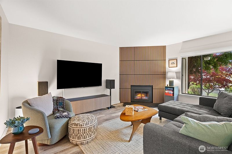 4th image of 26435 Pennsylvania Avenue NE #46