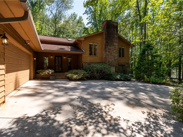 117 Hidden Cove Ct, Seneca, SC 29672