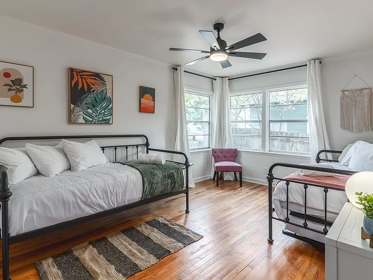 6004 Woodview Ave — Photo 14