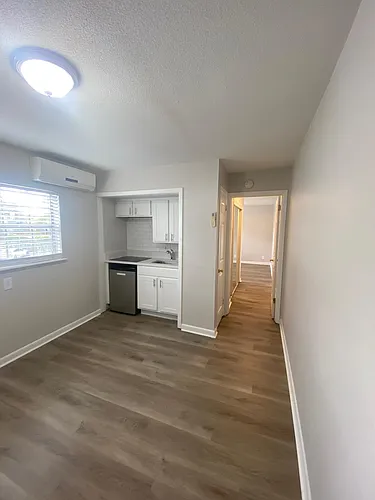 3216 W Deleon St Photo 1