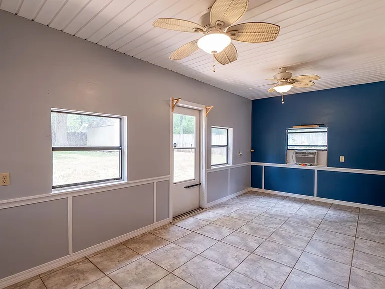 2823 Lake Silver Rd — Photo 35