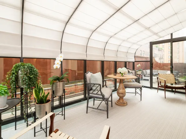 12 Beekman Place 11B image 3 of 8
