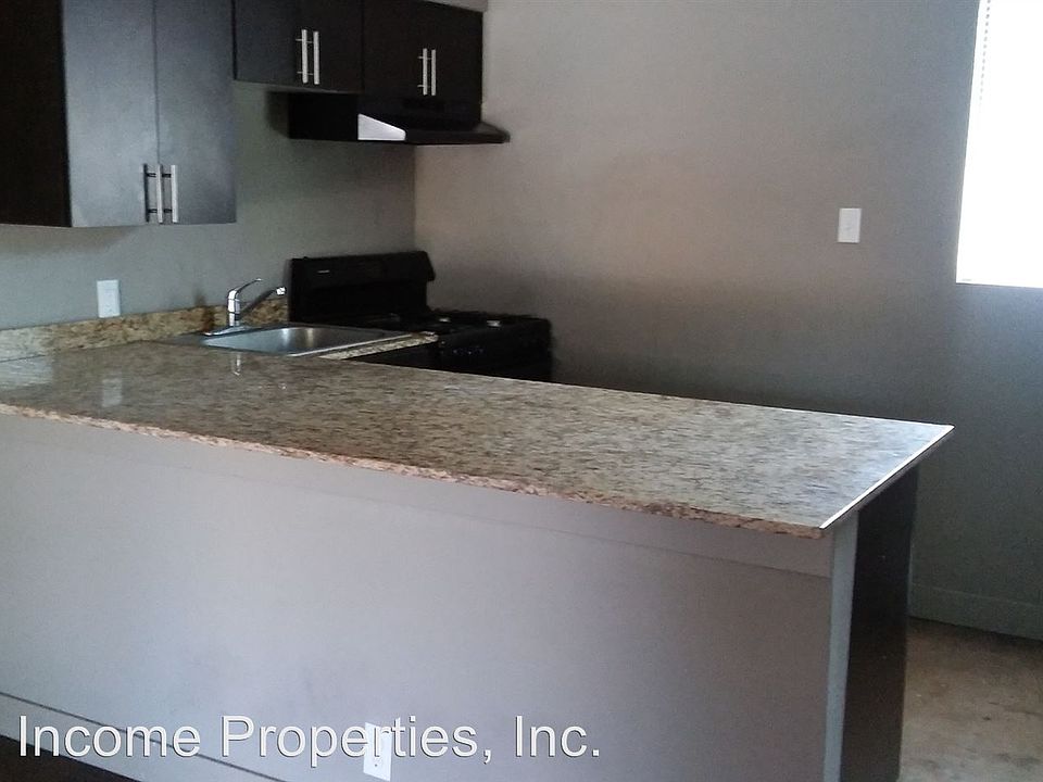 2nd image of 1231 E Thomas Rd APT 14