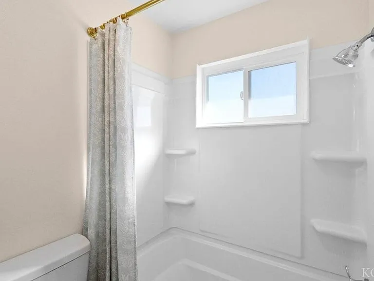 760 Crass Ave #1 — Photo 22