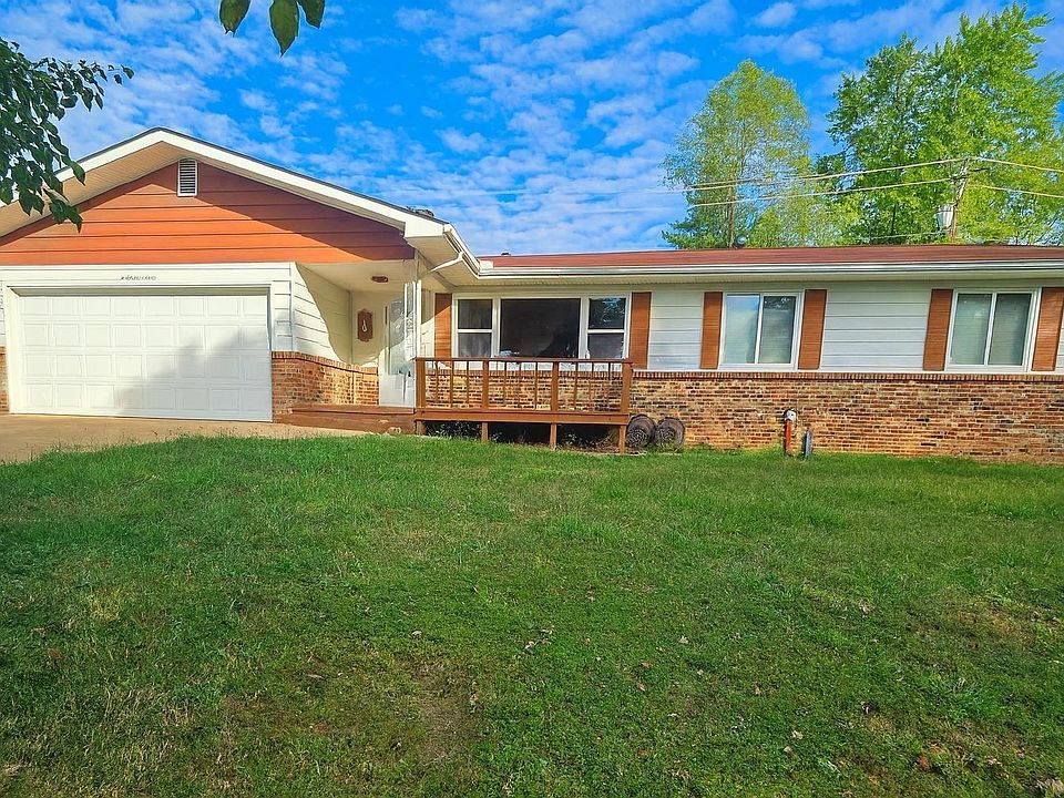 1st image of 608 Broadmoor Cir