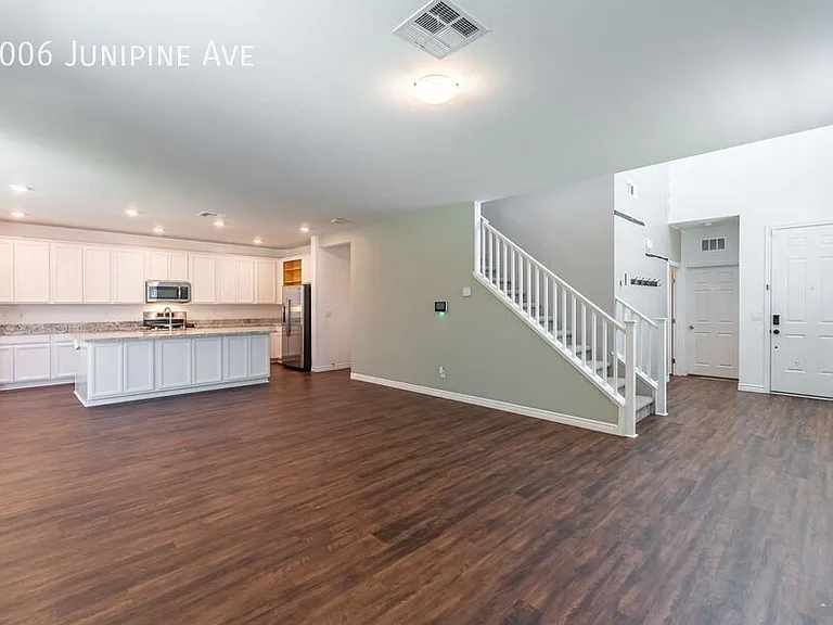 1006 Junipine Ave — Photo 2