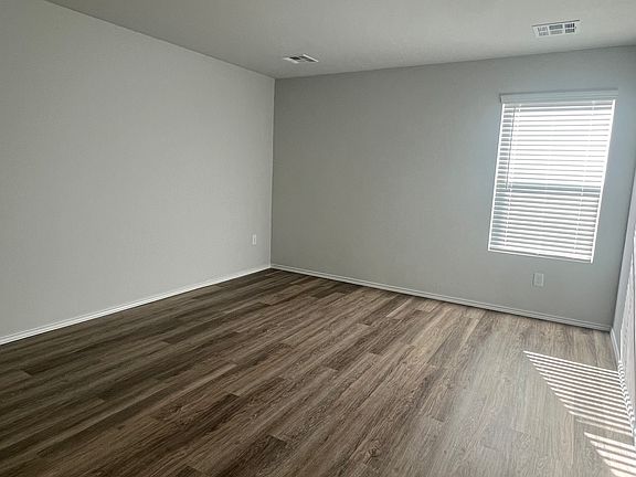 5th image of 616 NW 120th Ter