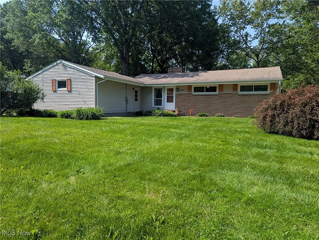 3844 Chaucer Ln photo 1