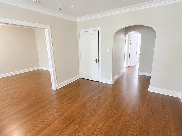 1108 Curtiss St — Photo 7
