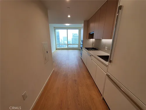 877 Francisco #3003 Photo 1