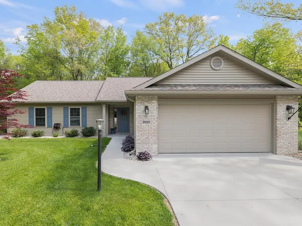 2020 Woodland Estates Dr, Elkhart, IN 46514