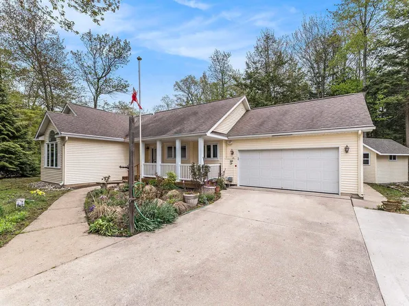 6647 E Harbor Dr, Elk Rapids, MI 49629
